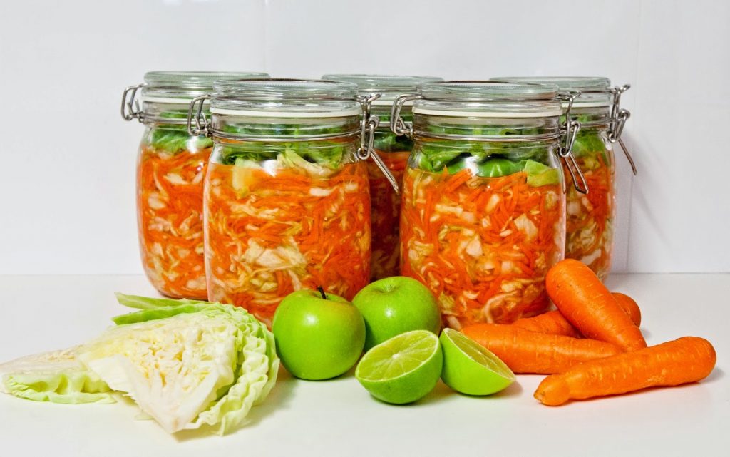 Fermented Cabbage & Carrots with Green apple and lime juice